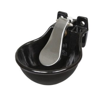 miskova napajecka pro skot a kone kerbl 221500 1,45l litinova 01