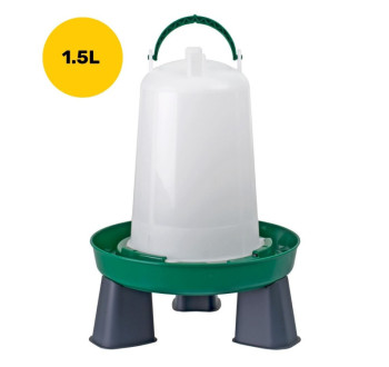 Bajonetová napáječka pro drůbež s nožičkami - 1,5 L