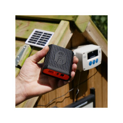 komplet automatickeho otevirani a zavirani kurniku chicken guard pro 25x30 solar kit 3