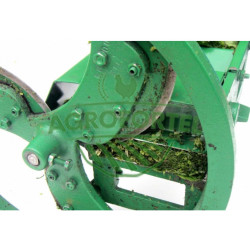 Řezačka na kopřivy a píci