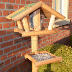 Dřevěné ptačí krmítko Ptačí farma