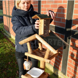 Dřevěné ptačí krmítko Ptačí farma