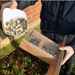 Dřevěné ptačí krmítko Ptačí farma