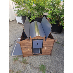 Kurník POLLY SIMPLY L – odolný HPL kurník pro 6–8 slepic bez údržby + možnost Polly AutoDefender