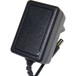 Nabíječka Li-Ion článku 3,7V s kontrolkou,koncovka 5,5x2,5mm